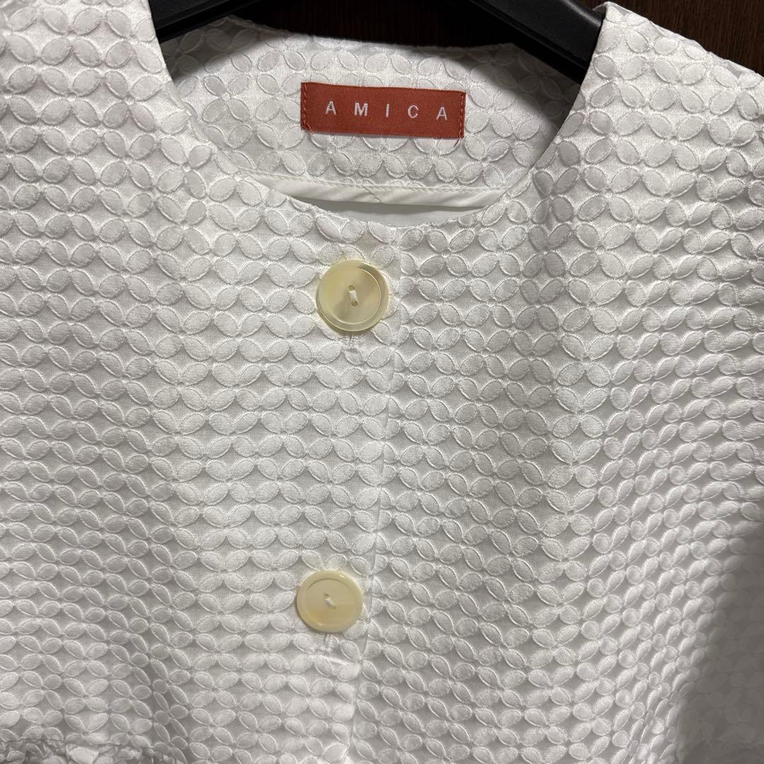 新品未使用AMICA ホワイト フレアシャツ 半袖