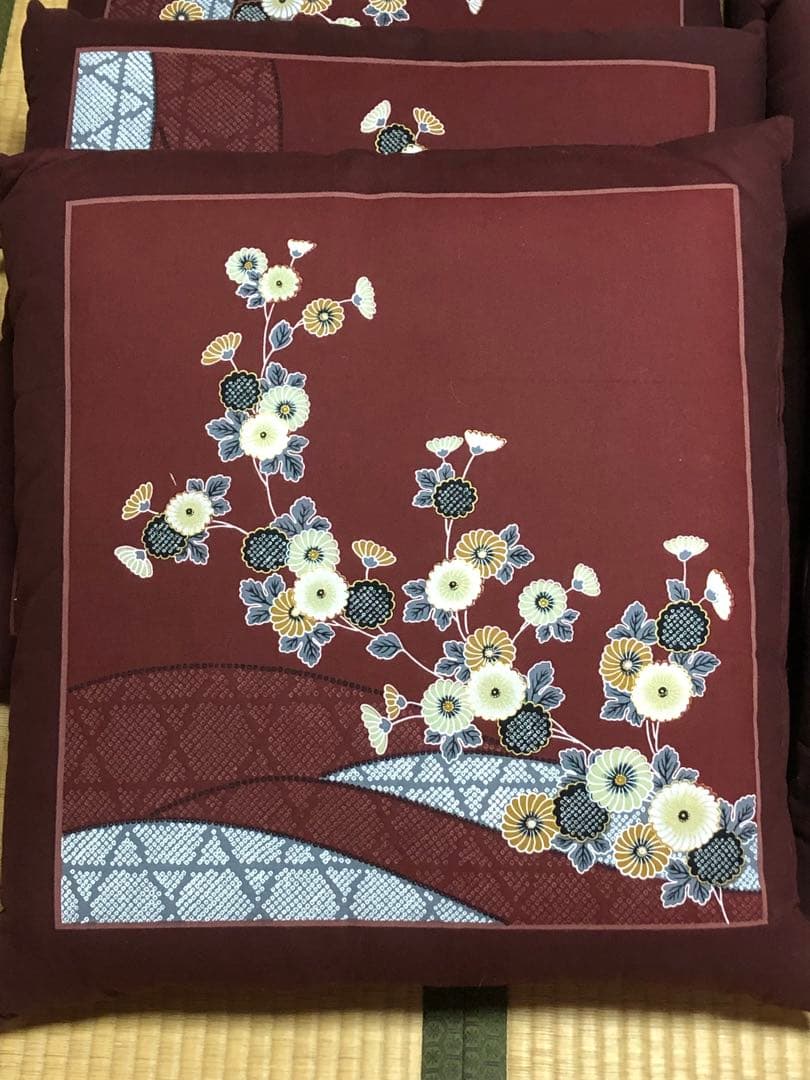 最高級 座布団♦️ふかふか　ワインレッド和柄6枚セット♦️厚さ10㎝♦️送料込