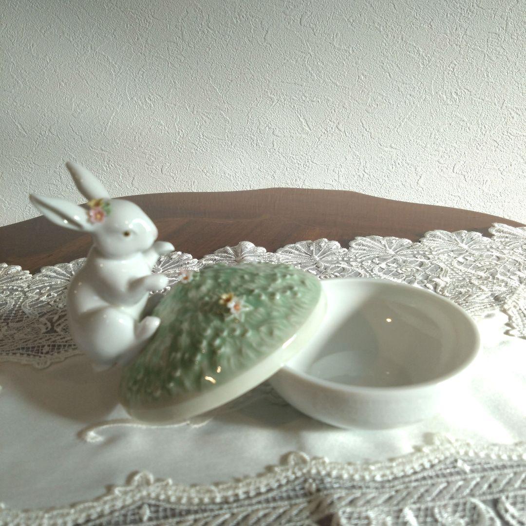 リヤドロ ウサギの陶器小物入れ