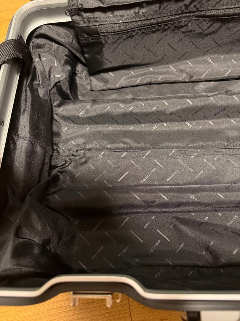 「未使用近い」サムソナイトインターセクト スピナー55 ラゲッジカバー付き
