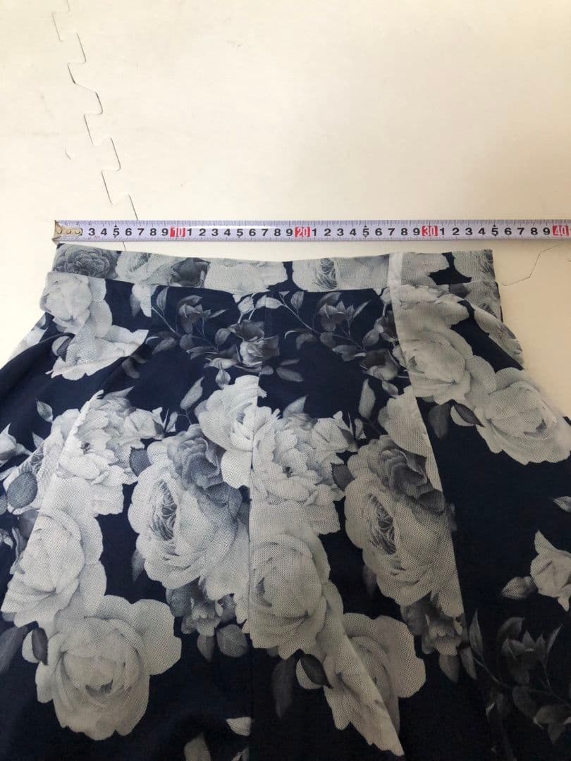 社交ダンスレッスン着パーティ。レイリーナ花柄紺色セットアップドレス