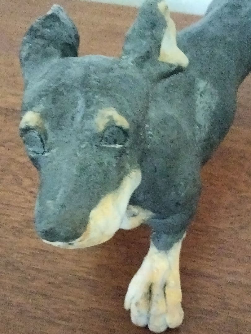 ダックスフンド置物　Running sausage christina uk