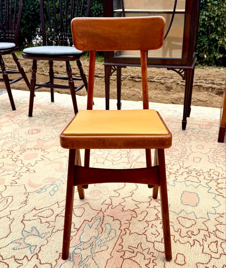 北欧テイスト ヴィンテージ チェア 小ぶり 木製 椅子