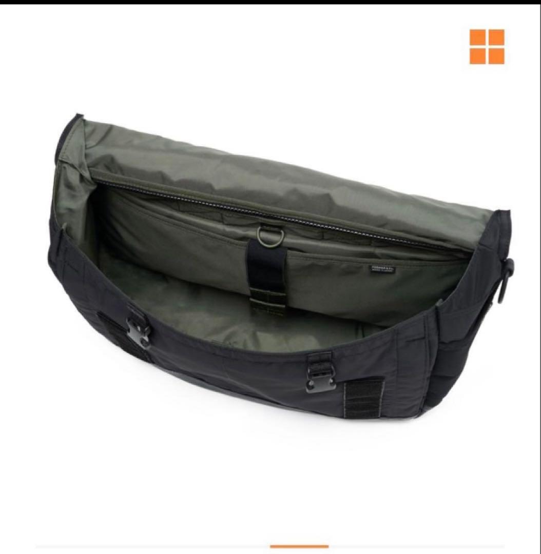 PORTER MONOCHROME MESSENGER BAG サイズL
