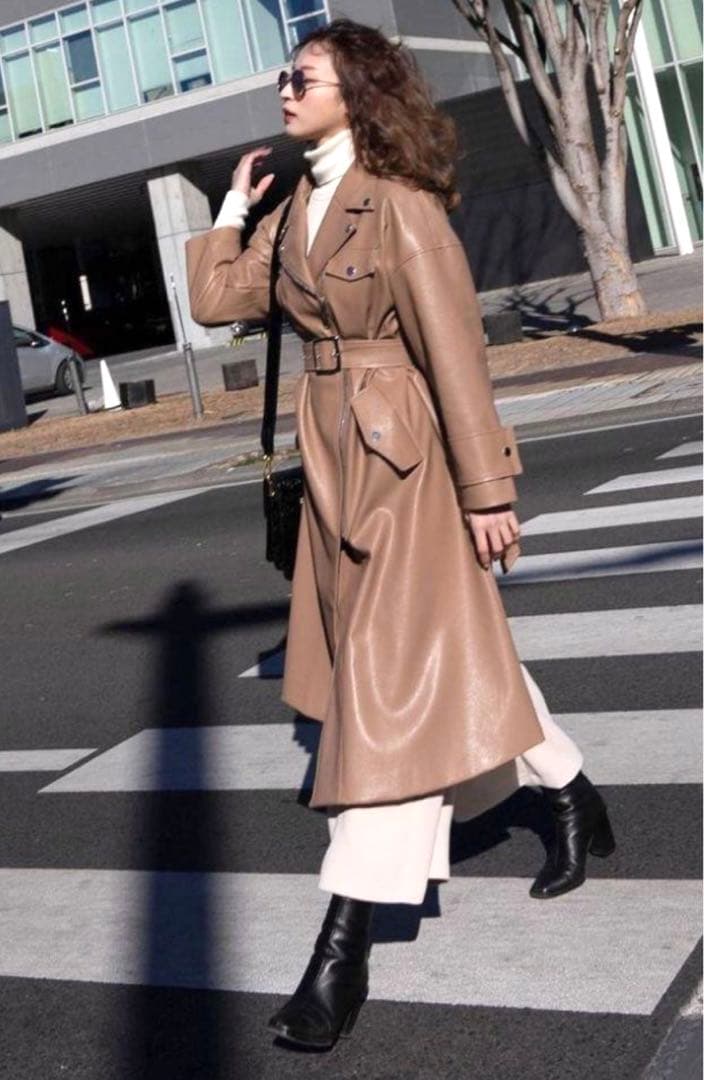 美品　Tnewties アニーのボディーガード コート　ブラウンベージュ　L