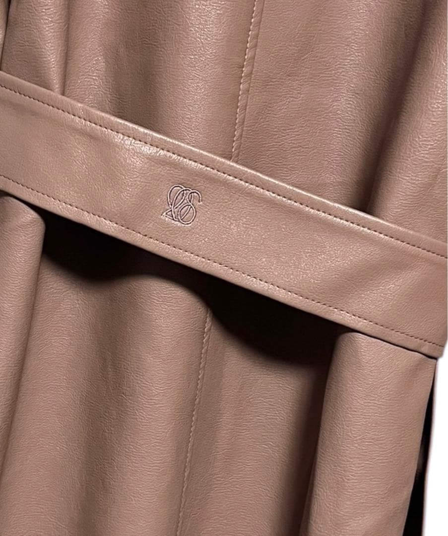 美品　Tnewties アニーのボディーガード コート　ブラウンベージュ　L