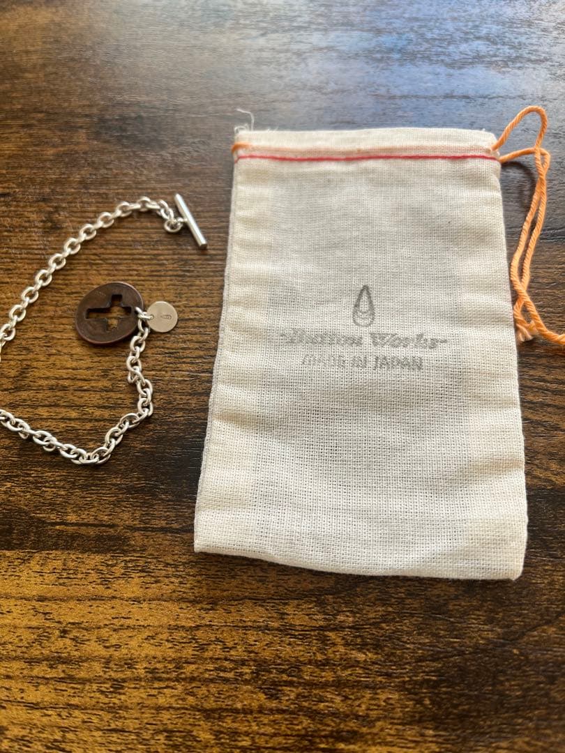 ボタンワークス　ブレスレット