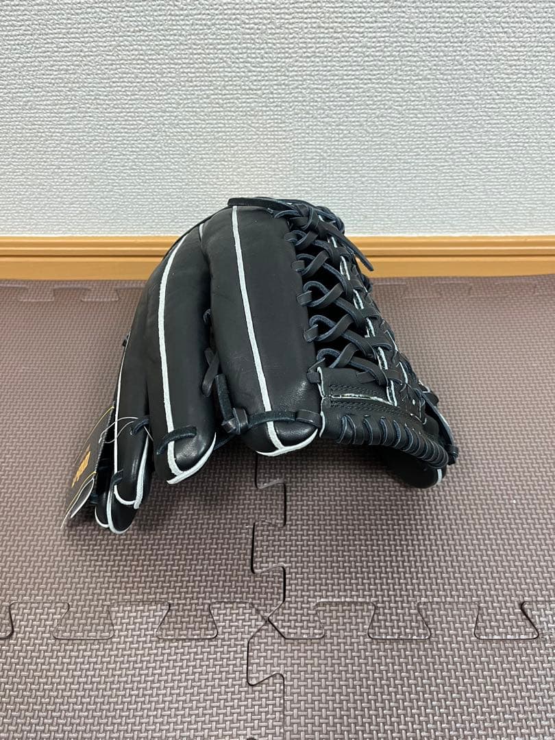 新品未使用　ウィルソン　軟式　外野手用　左投げ