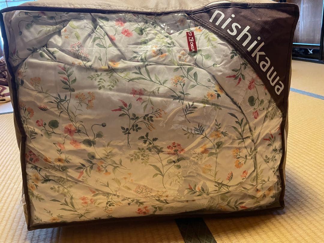 西川　掛け布団 150x210cm シングル　ダックダウン90%