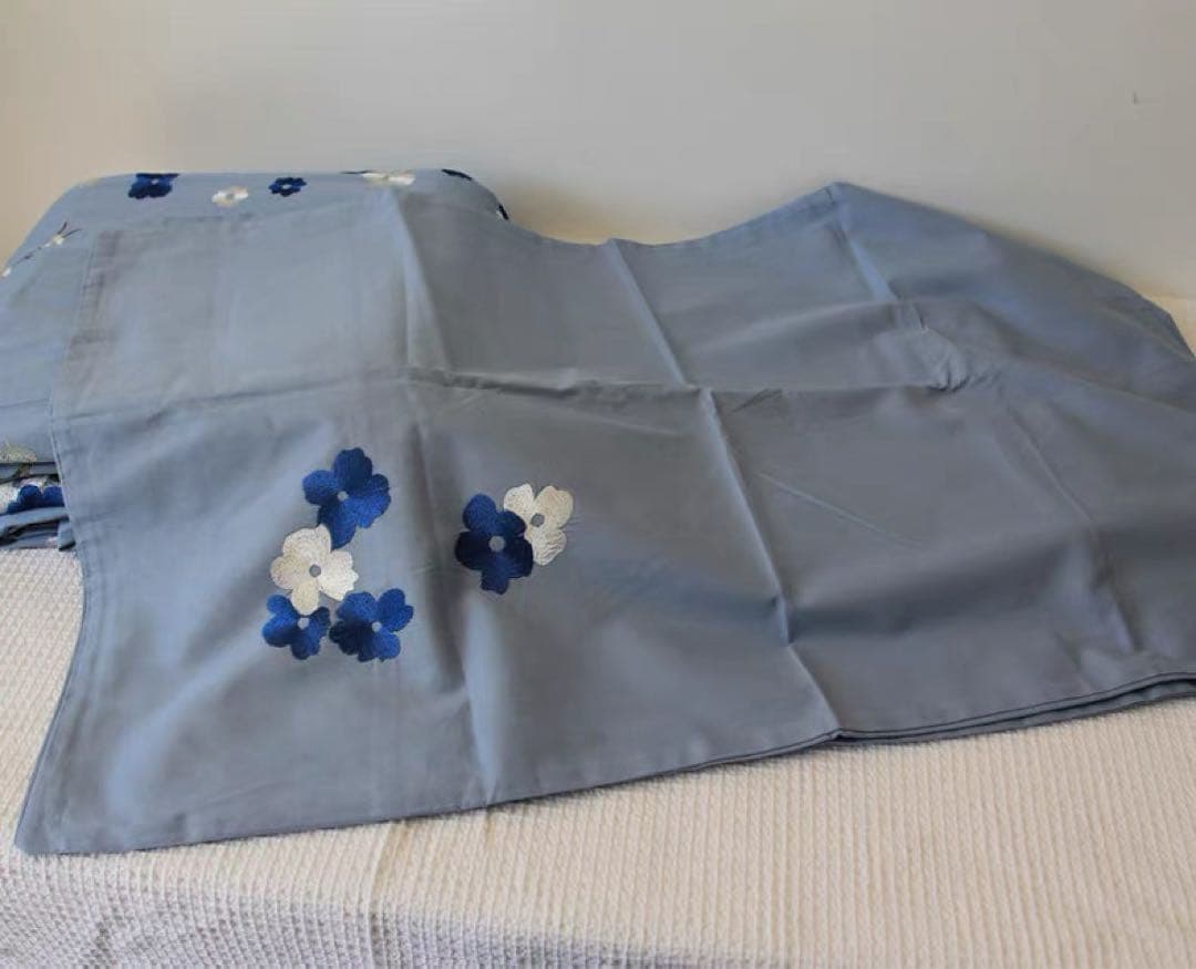 布団カバースーツ枕カバー２個(４点セット)綿100%コットン刺繍