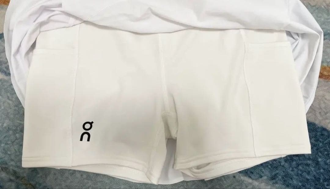 On オン　Court Skirt テニス　スコート 海外Sサイズ