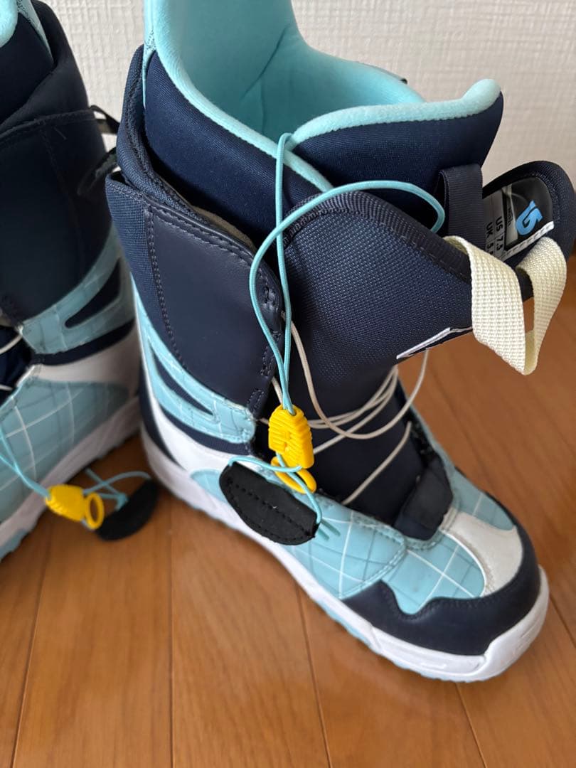 burton スノーボードブーツ 女性用