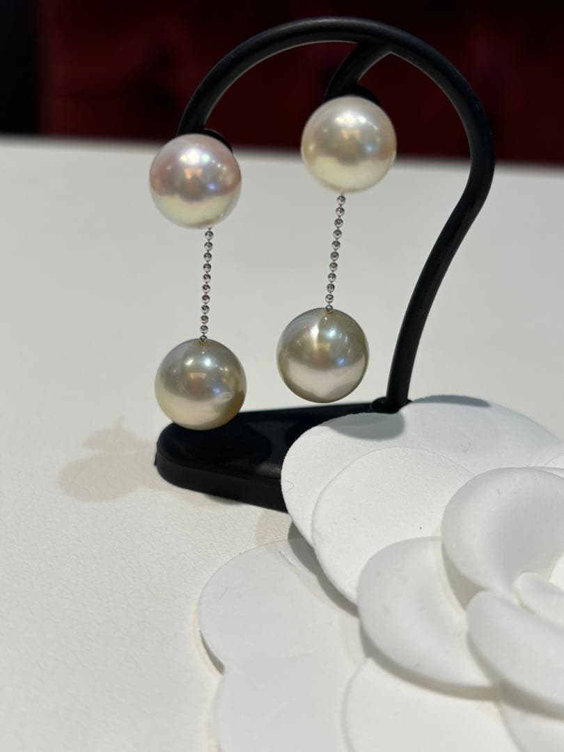 白蝶パールピアス　プラチナ　南洋真珠　南洋真珠ピアス　揺れる２つのパールが豪華♡