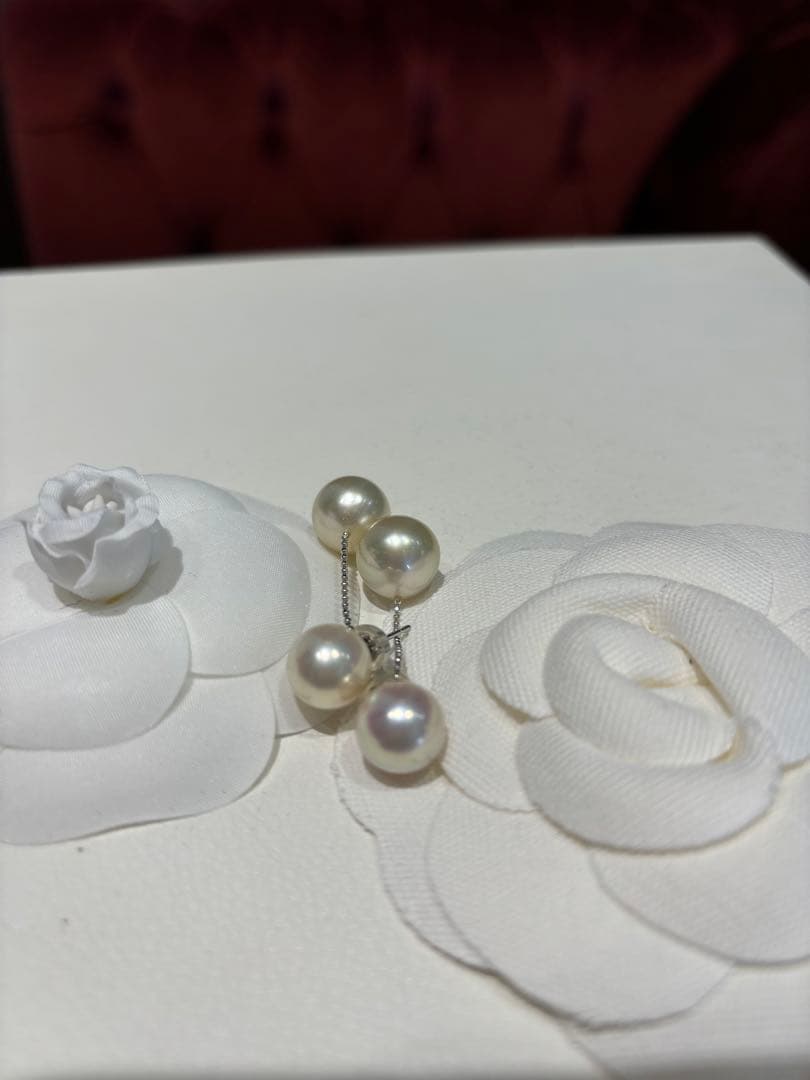 白蝶パールピアス　プラチナ　南洋真珠　南洋真珠ピアス　揺れる２つのパールが豪華♡