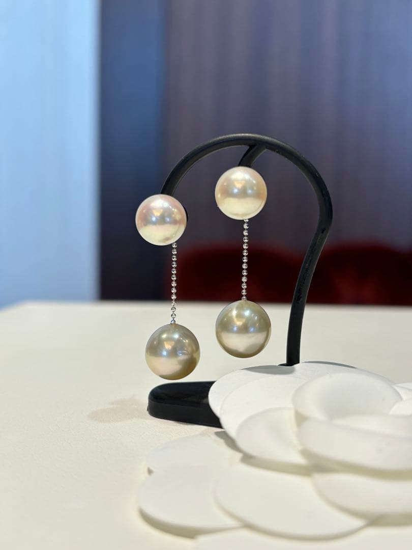白蝶パールピアス　プラチナ　南洋真珠　南洋真珠ピアス　揺れる２つのパールが豪華♡