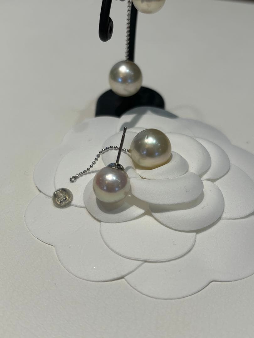 白蝶パールピアス　プラチナ　南洋真珠　南洋真珠ピアス　揺れる２つのパールが豪華♡