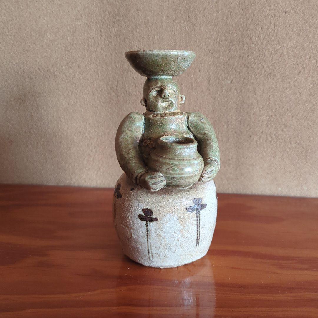 陶器製 人形型 笑顔が特徴　置物　織部焼　織部