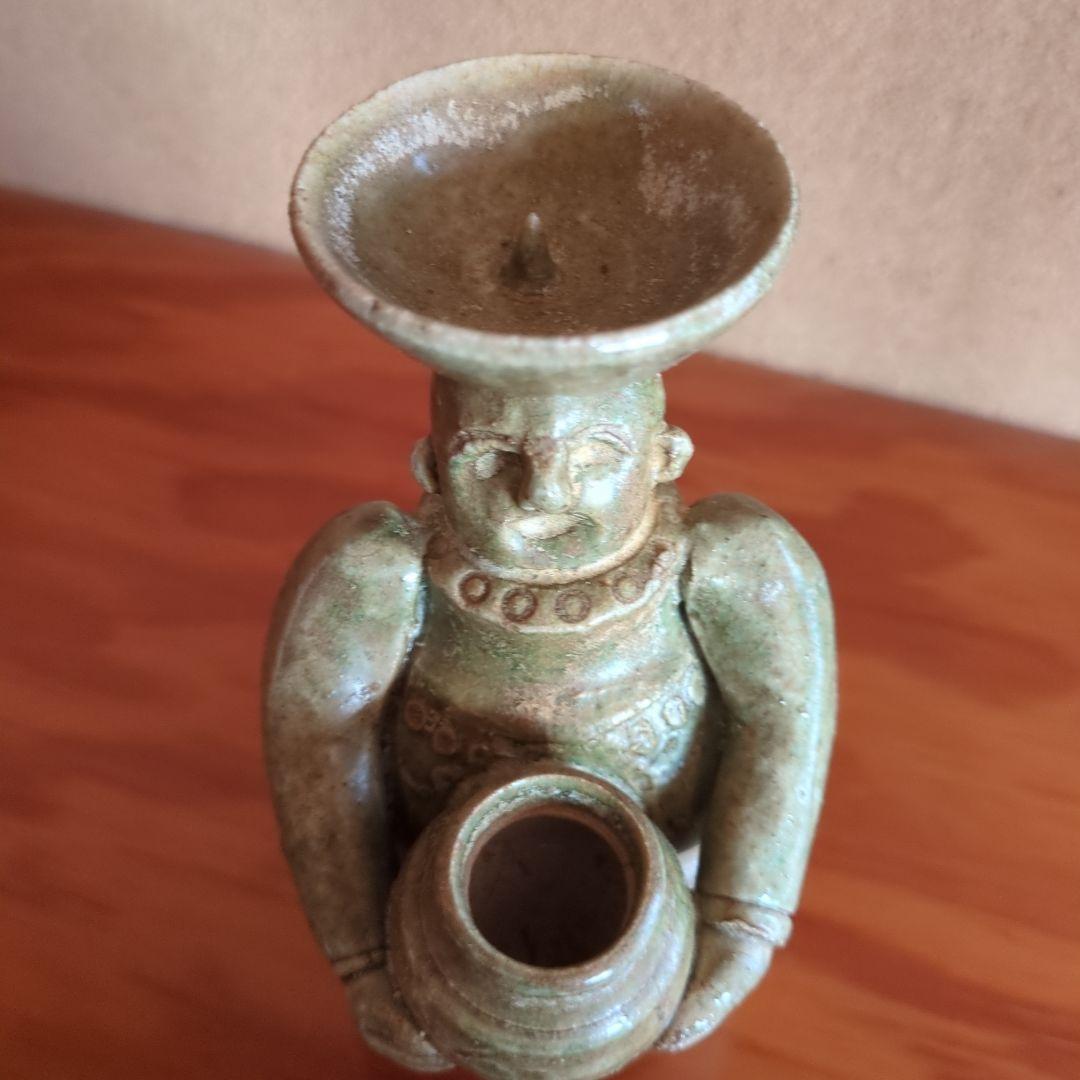 陶器製 人形型 笑顔が特徴　置物　織部焼　織部