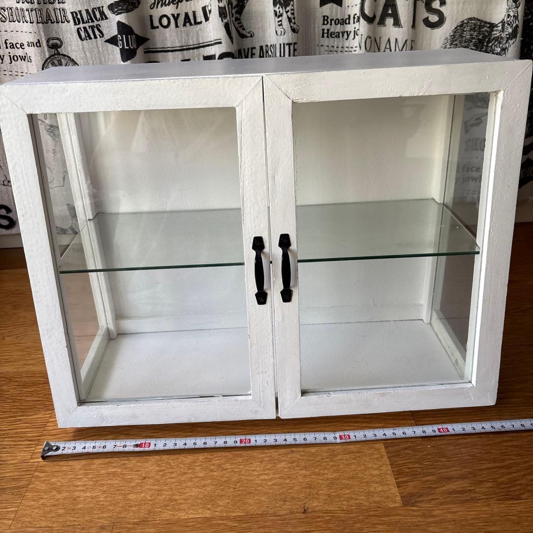 木製　ディスプレイ　キャビネット　白