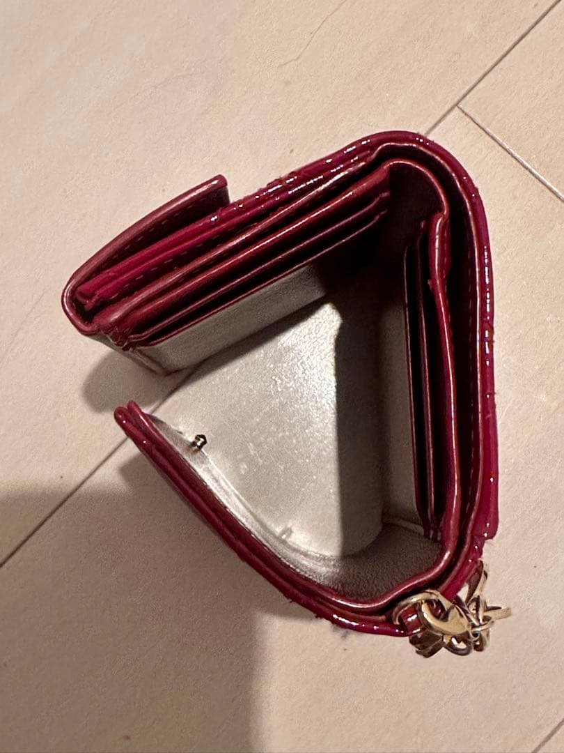 Lady Dior ロータスウォレット カナージュ パテントカーフスキン