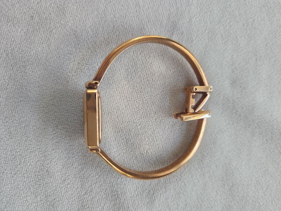 GUCCI 腕時計 1900L