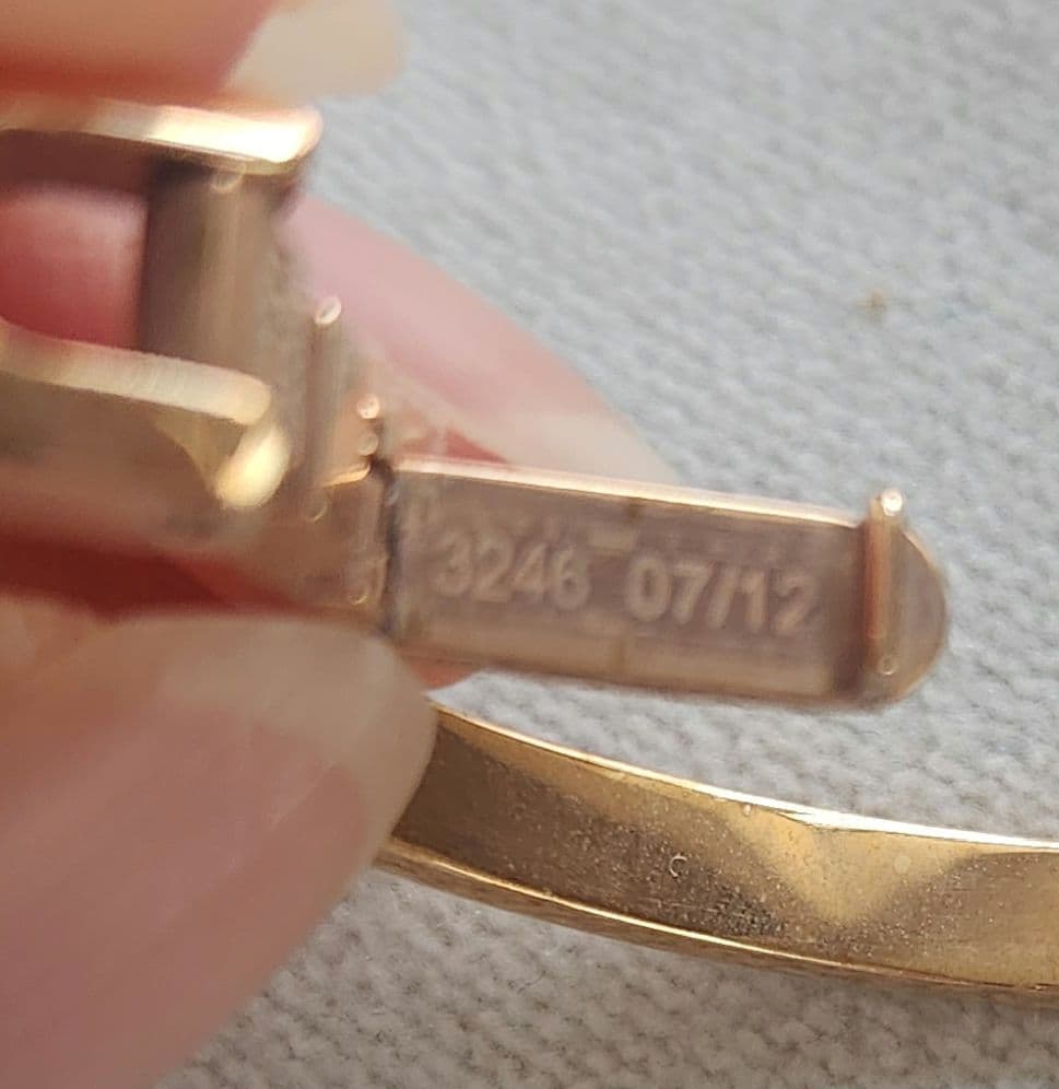 GUCCI 腕時計 1900L