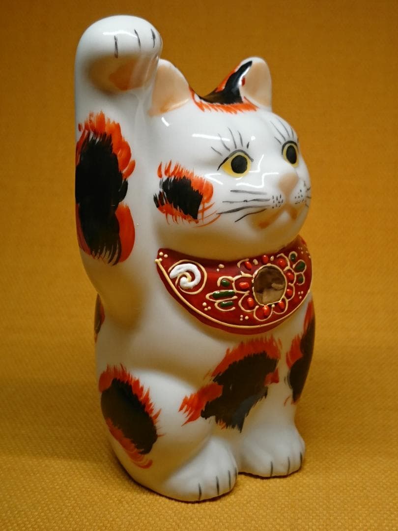【美品】ネコ　猫　招き猫　九谷　置物　インテリア　工芸品　美術品　A1239