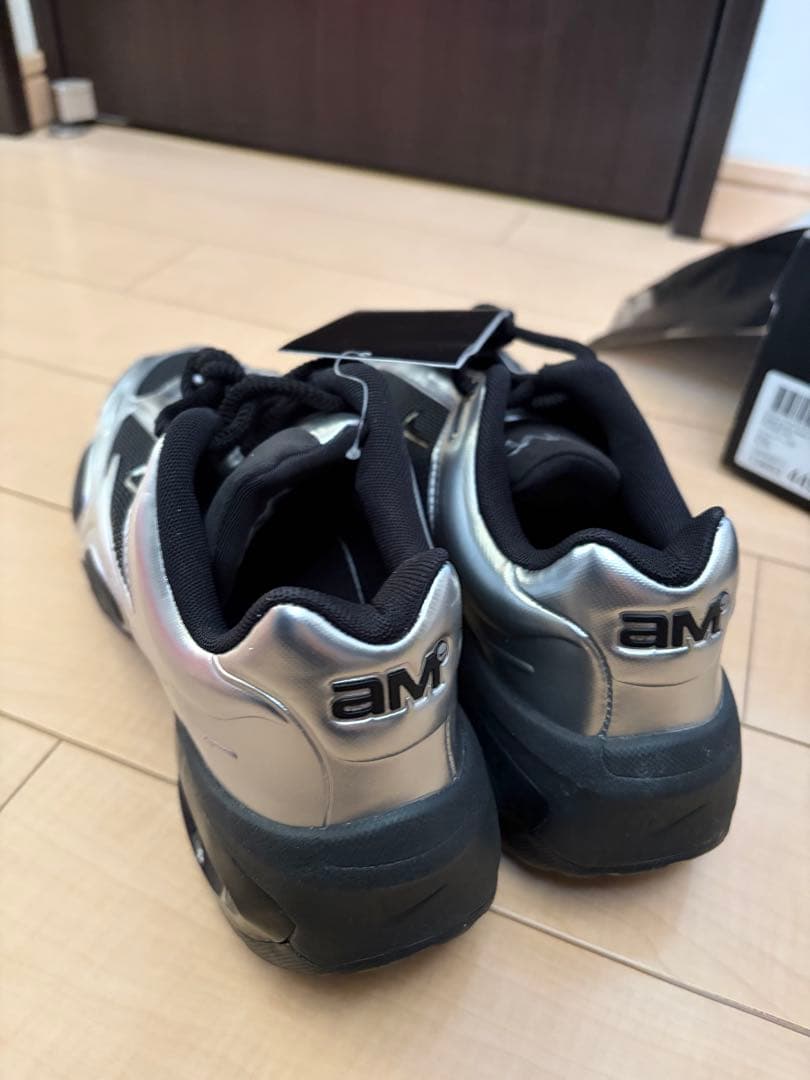 NIKE wmns air max muse シルバー/ブラック