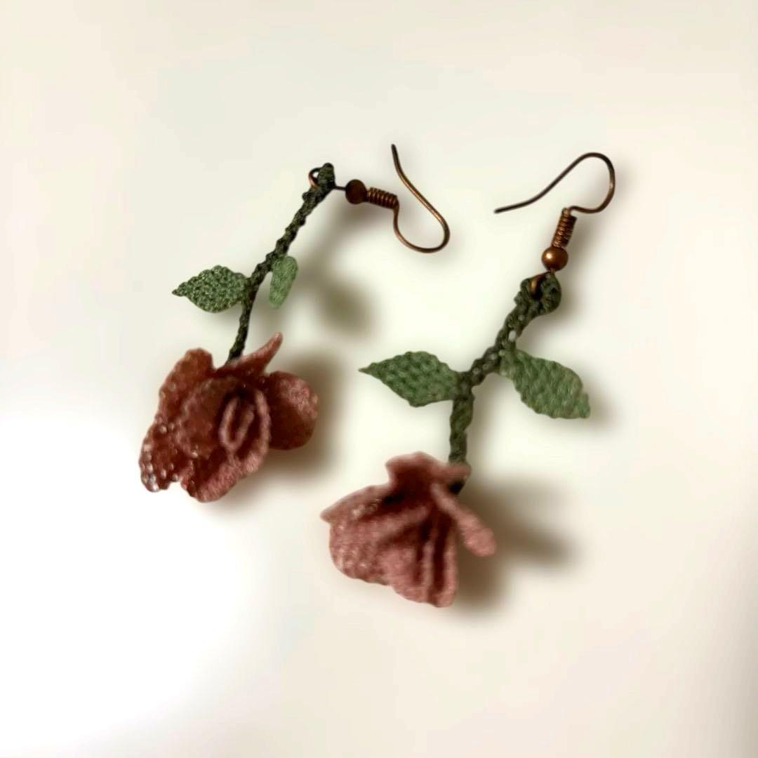 トルコ刺繍　ピンク花　ネックレス　ピアス