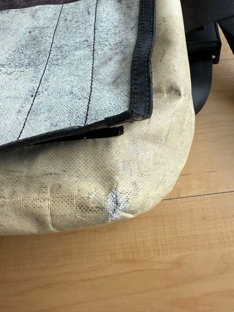 FREITAG メッセンジャーバッグ ベージュ/ブラウン