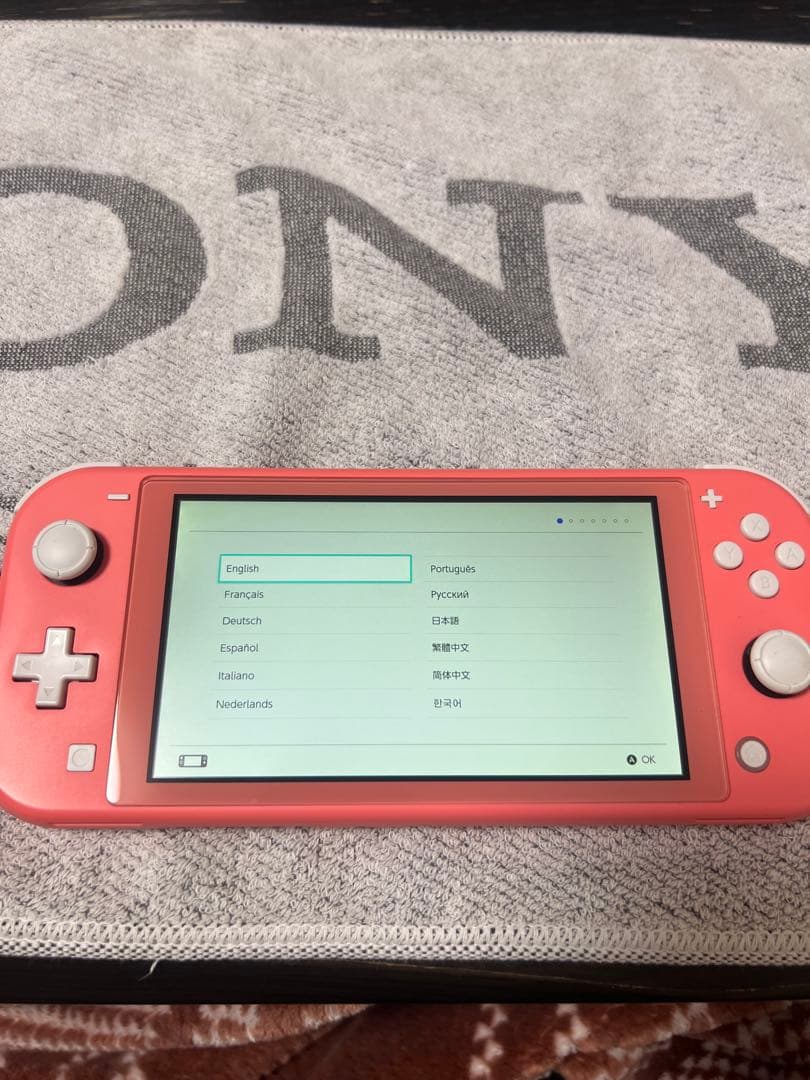 Nintendo switch Lite コーラルピンク