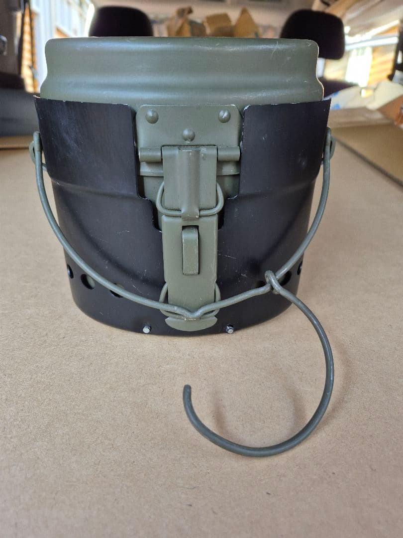 スウェーデン軍　飯盒　未使用