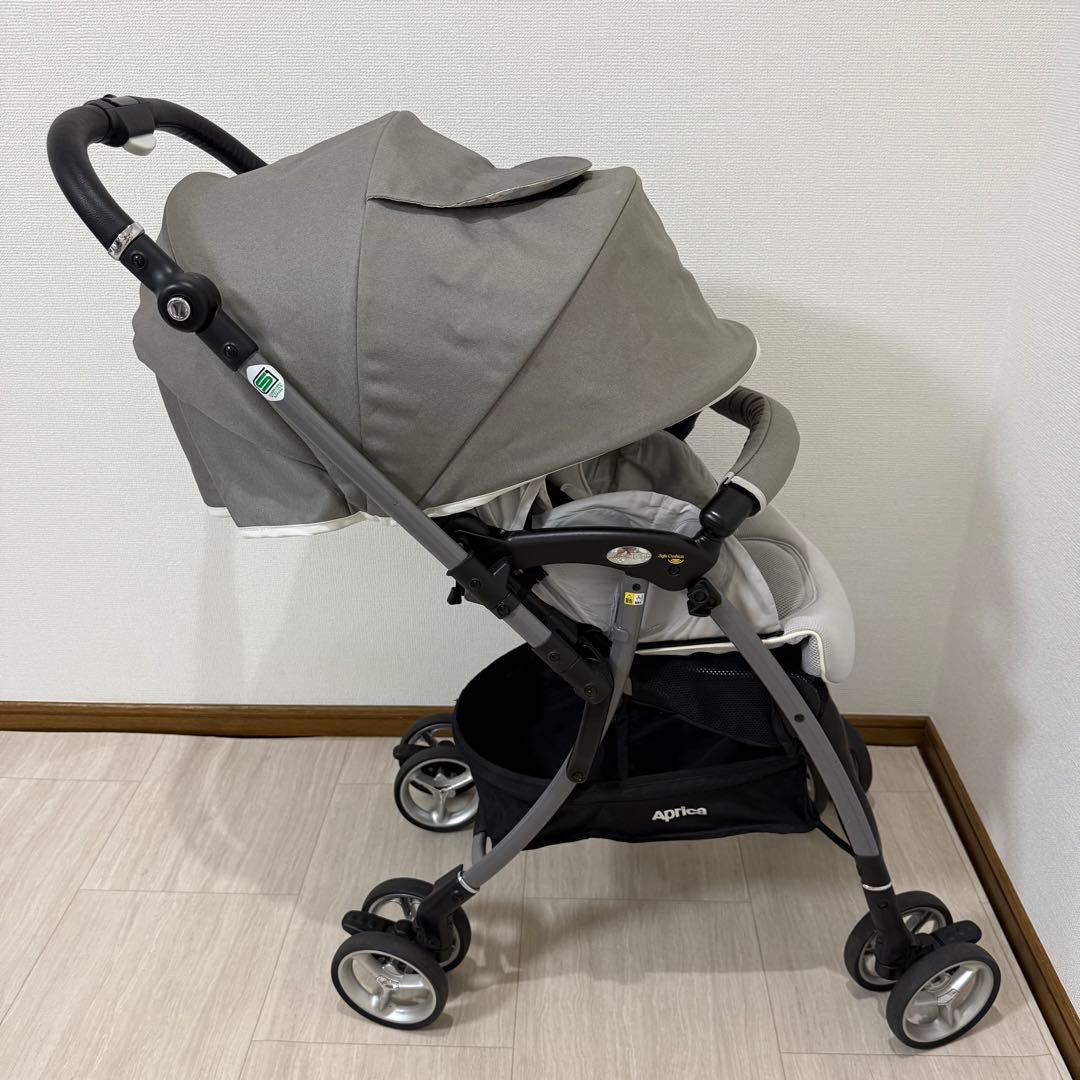 Aprica ラクーナビッテソファークッション　アニマル柄レザー　洗濯済み