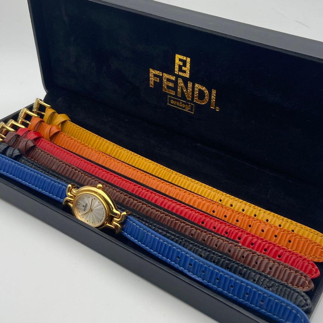 【稼働品】FENDI カメレオン　チェンジベルト 6本　クォーツ 腕時計