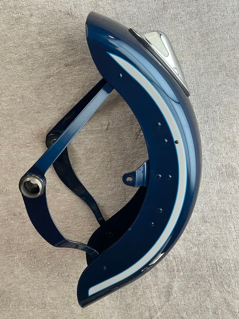 希少　ハーレーダビッドソン　純正1999FLSTSフロントフェンダー