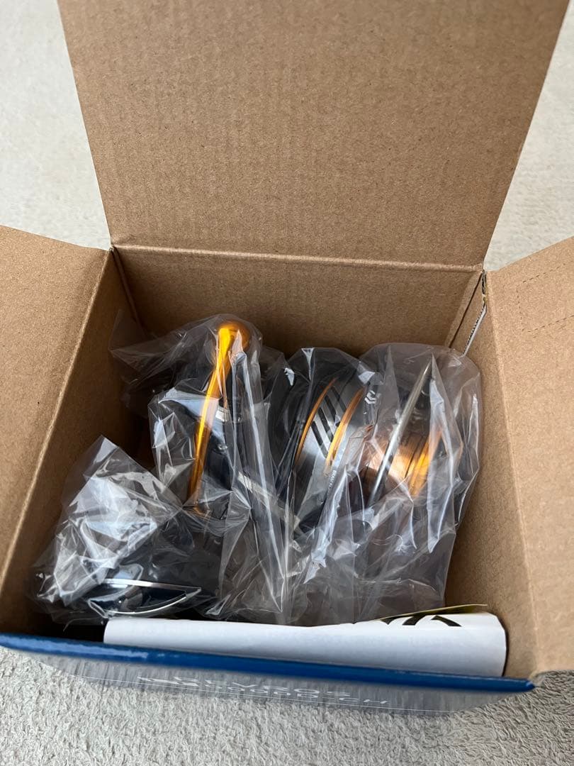 【新品未使用】DAIWA REVROS LT 5000D-CH スピニングリール