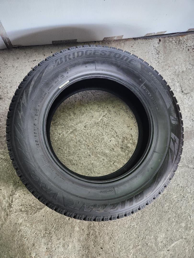 送料込☆2024年製 ブリヂストンタイヤ 195/65R15日本製☆2本