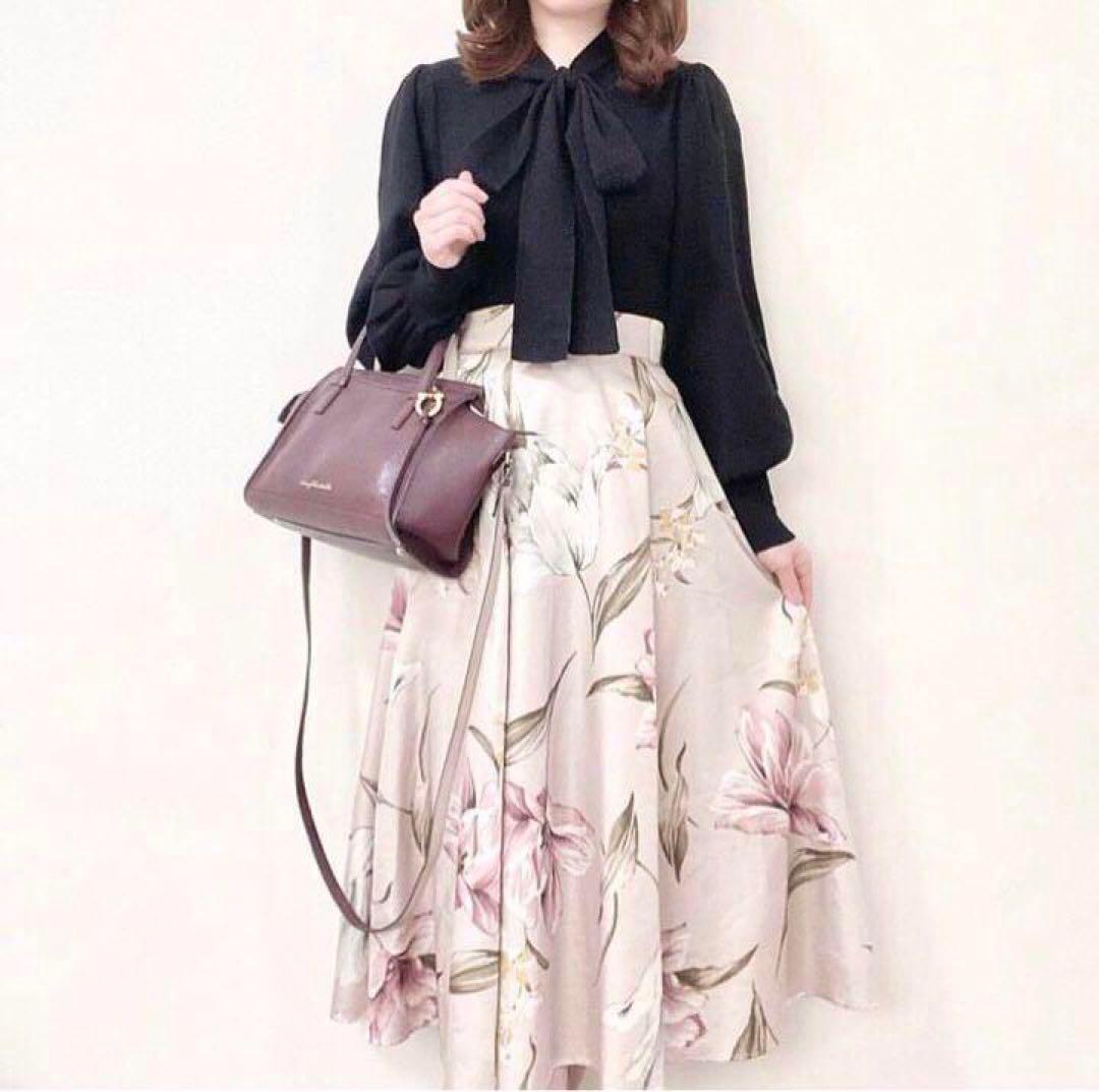 アプワイザーリッシェ　大人気　レア♡ 大花プリントフレアスカート