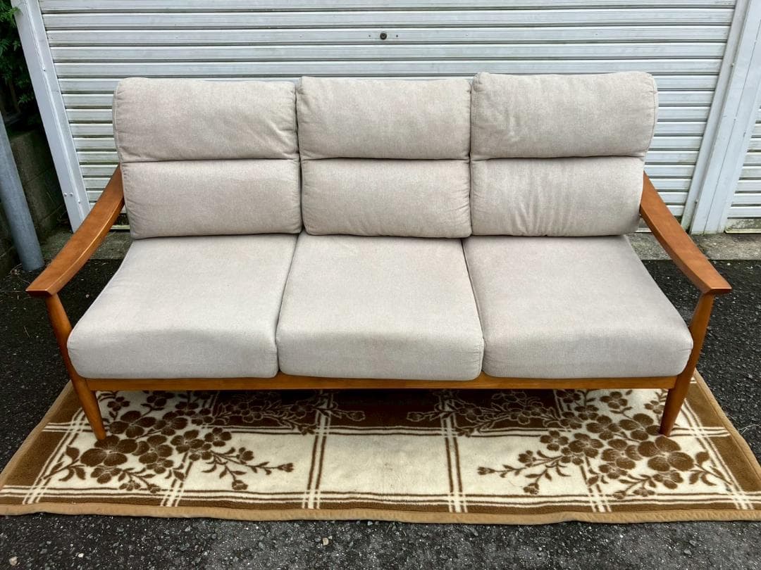 送料込み★ナフコ★3人がけソファ★布★木製★ベージュ