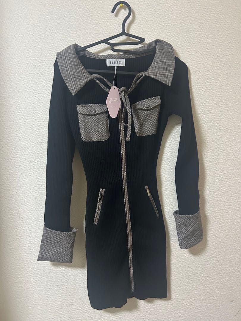 BUBBLES フロントジップニットワンピース