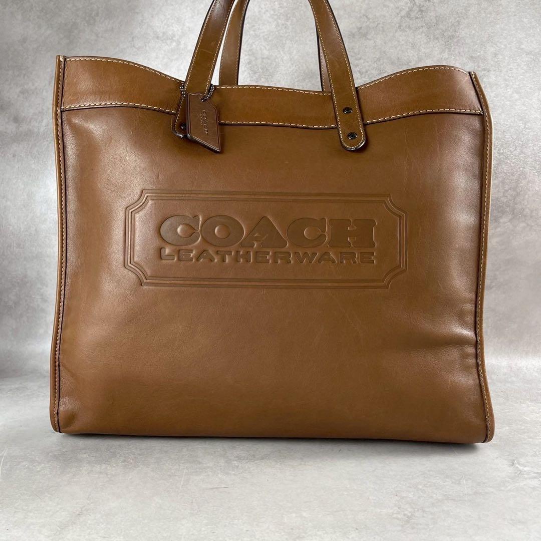 コーチ　フィールド　トートバッグ　2WAY 40 ウィズ バッジ　CC097