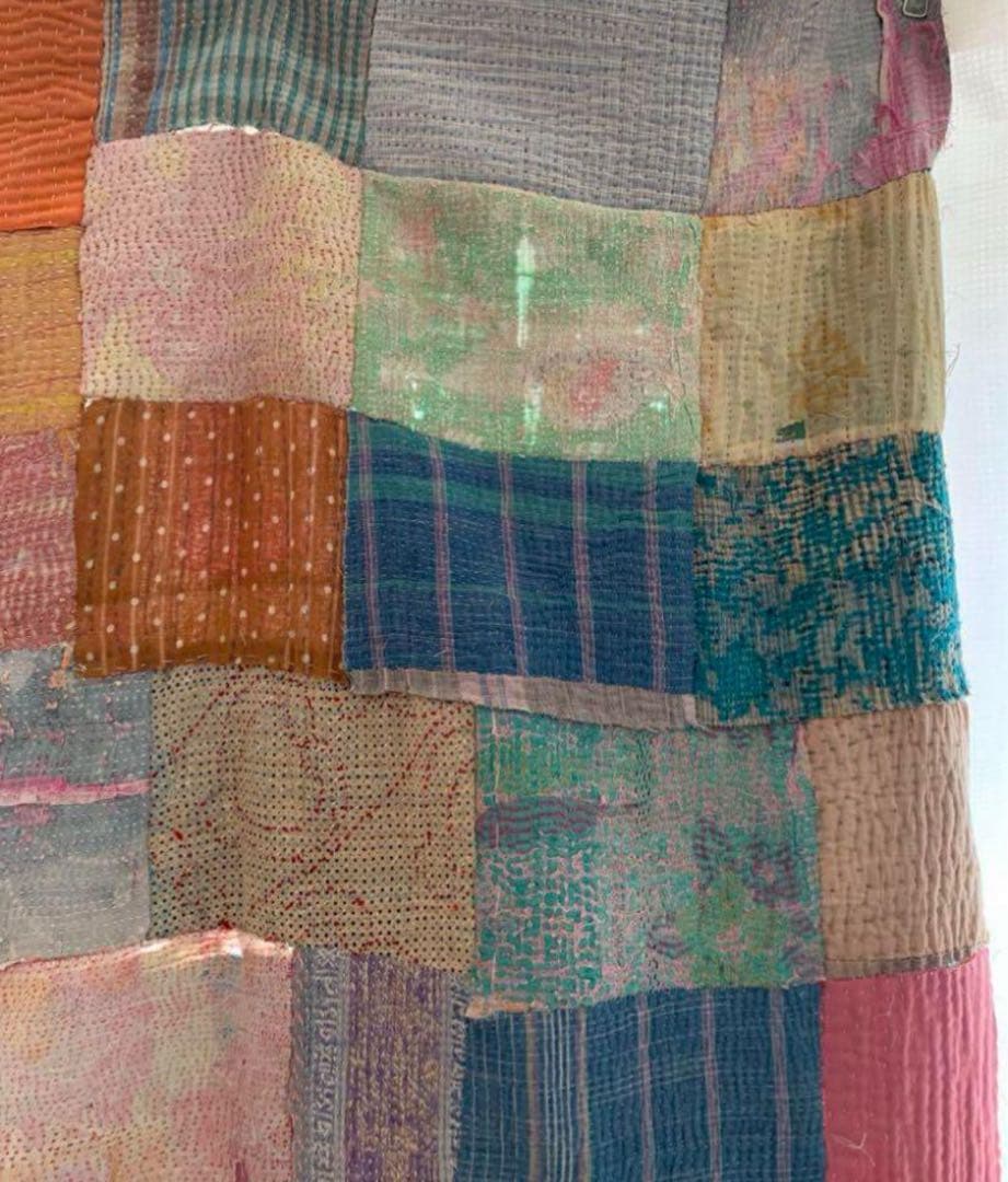 インドのヴィンテージキルト　カンタキルトの端切れで作った大きなパッチワーク