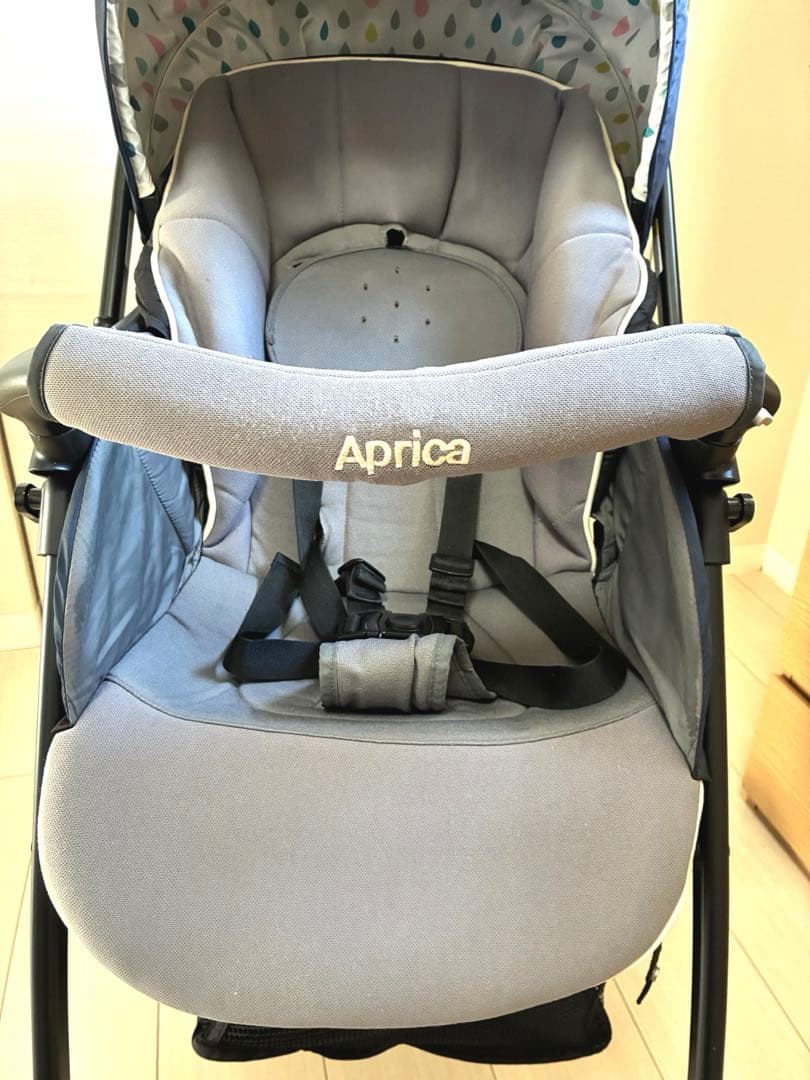 ⭐︎クリーニング済み⭐︎ApricaカルーンエアーメッシュAB 軽量.水玉、R5購入