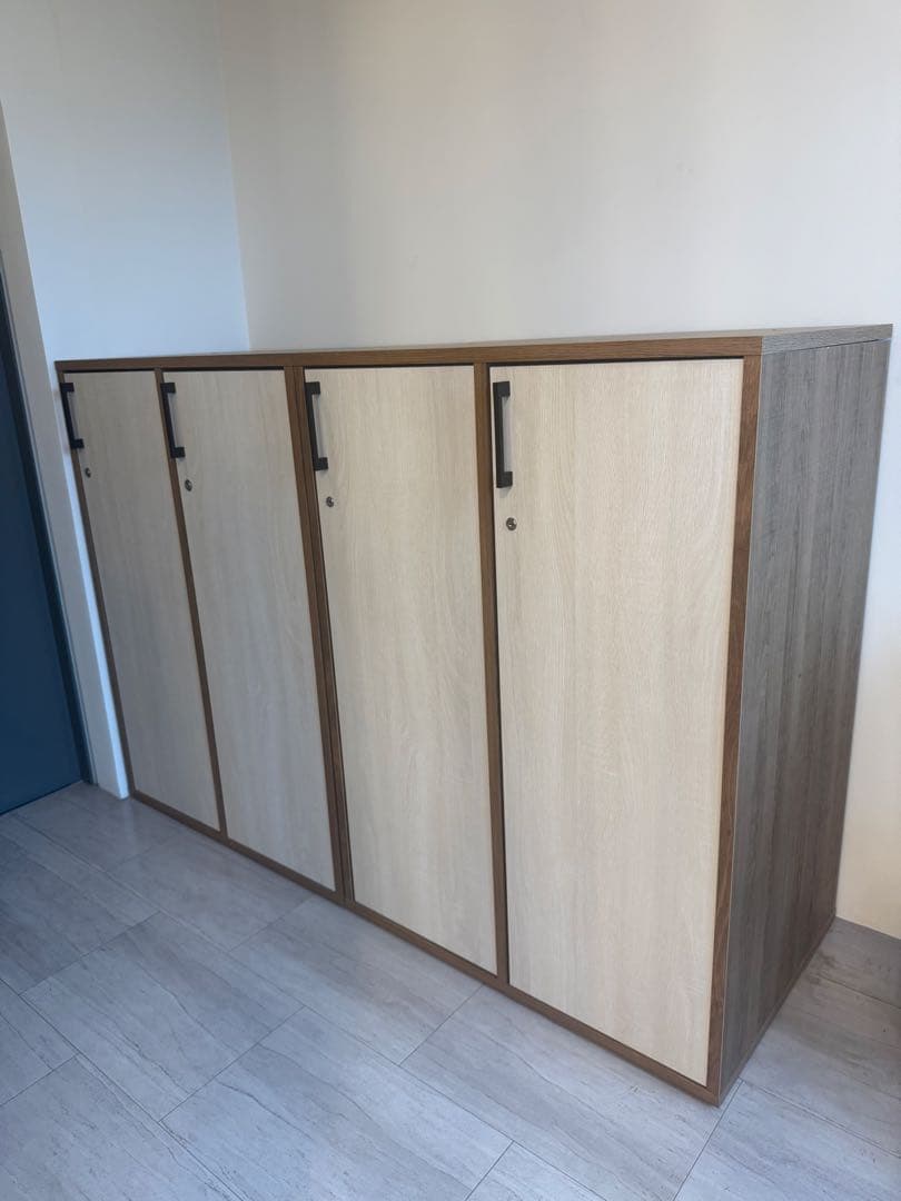 木製収納キャビネット　ロッカー　6扉