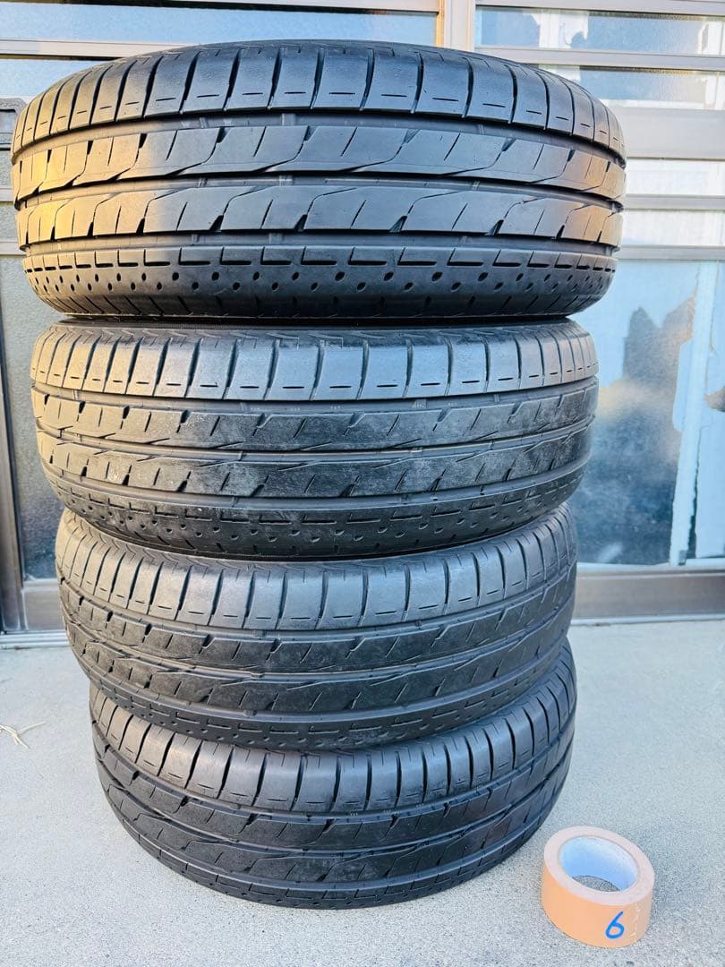 ブリヂストン ルフトrv2．205/60R16 92H 23年製