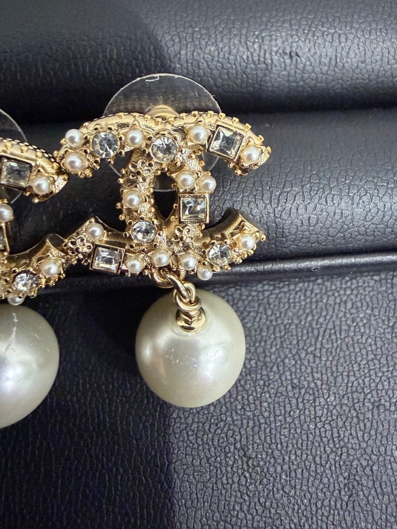 CHANEL CCロゴ フェイクパール ピアス