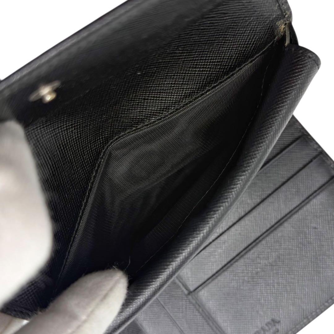 【美品】プラダ PRADA 三つ折り財布 サフィアーノレザー ブラック 小銭入れ