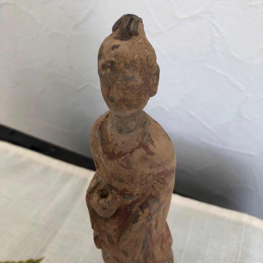 北魏文官俑　遺跡発掘品　北魏時代　６世紀　中国　明器　墳墓　陶器　焼き物