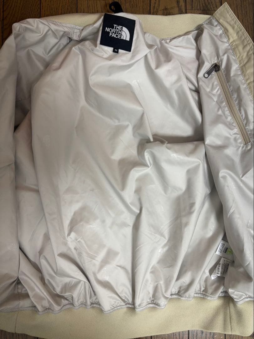 ノースフェイス　ウォータープルーフボンバージャケット　NP12437