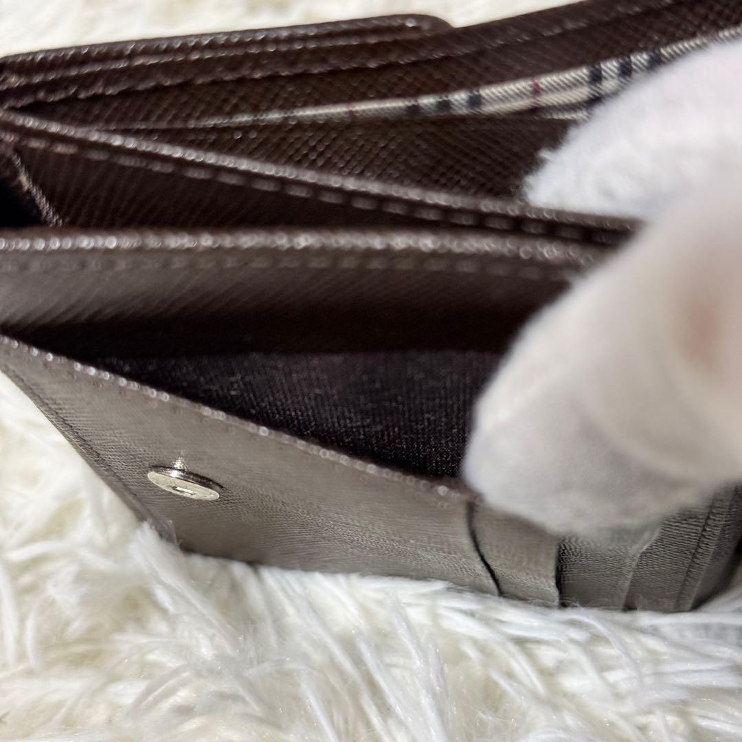 未使用✨BURBERRY バーバリー　レザー　二つ折り財布　ブラウン
